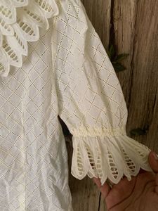 Vintage-Inspired Lace Crop Top