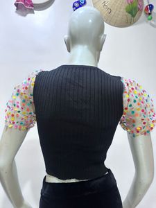 Chic Black Knit Crop Top