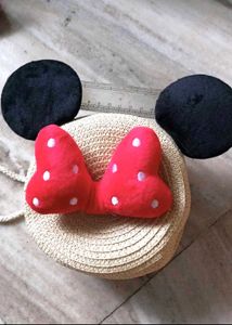 SALE🆕Minnie Mouse Straw Crossbody Bag