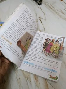 CBSE 5th Standard Hindi And Marathi Books