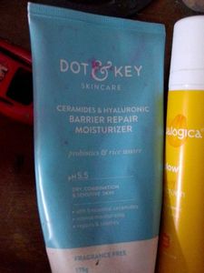 Dot &amp; Key Moisturizer + Sunscreen