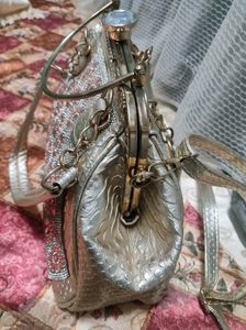 Beautiful Ladies Golden Bag 👜