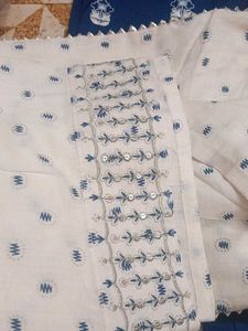 Elegant White &amp; Blue Kurta