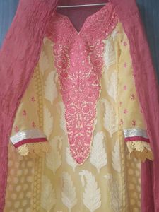 Beautiful Embroidery Suit Pant With Duptta