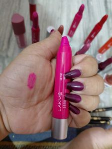 Lip crayon, lipstick &amp; kajal