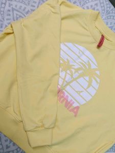 Sweatshirt