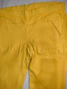 🎀Yellow Trouser Cum Jegging🎀