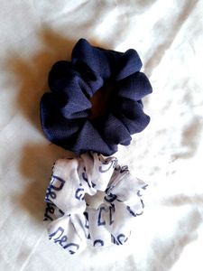 Set of 4 Blue and White Scrunchies