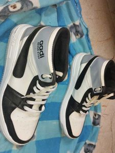 Cool Sneakers