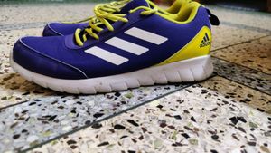ADIDAS TENNIS SHOES