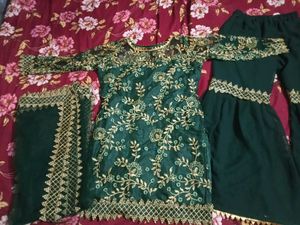 Elegant Green Embroidered Kurta Set