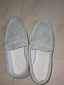 GENTS OR LADY SHOE FROM DUBAI