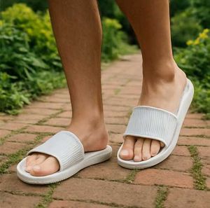 Sealed Packed Premium Flip Flop Slippers -Size 8