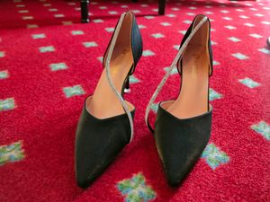 Pencil Heels 👠