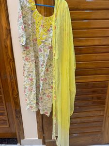 Floral Embroidered Kurta set