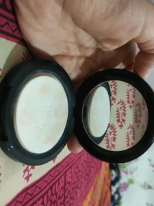 Nykka Compact Powder Shade Ivory 01