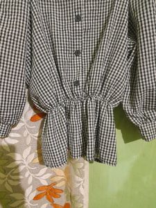 Gingham Puff Sleeve Top