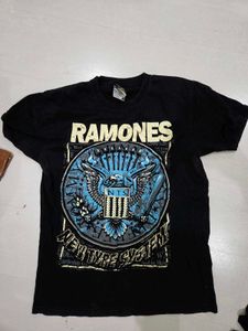 Ramones band  Graphic Tee Timberwolves brand l