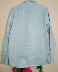 men&#39;s cyan coloured shirt