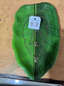 New Louis Vuitton Jewelry Set
