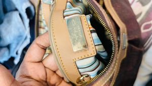 🇮🇹 ETRO Milano Imported Leather Bag