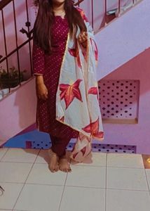 combo of kurtaset Red Floral Print Kurta Se