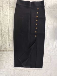 Chic Black Button Slit Skirt