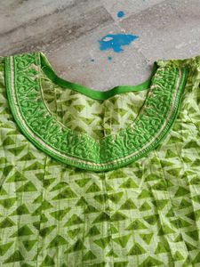 Green Printed Kurti set of 2