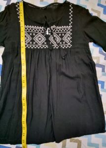 RAYON EMBROIDERY BLACK TOP