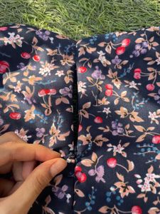 Super cute floral mini dress- Size Xs