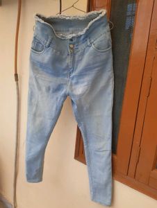 Light blue high Waist skinny jeans 💕