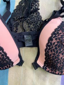 Zivame Lightly Padded Wired Lace Bra-Front Closure