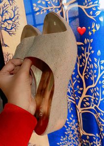 Women&#39;s Elegant Silver Heels