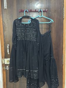 S4U Black Sharara Set 😍