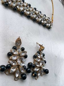 Necklace &amp; Earring Set