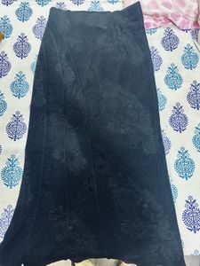 Fish Cut Black Skirt