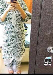 Beautiful Dress 🤍💚