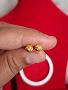 Beautiful New Flower Desine Studs