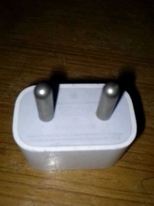 Apple Adaptor 5v=1A 5watts Charger