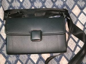 Chic Black Crossbody/sling Bag
