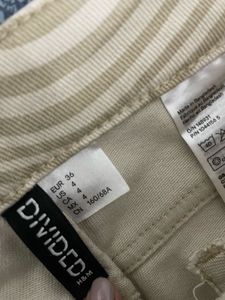 H&amp;M low waisted flared jeans very good condition