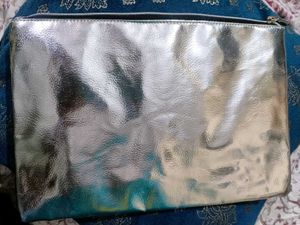 Skincare Samples &amp; Pouch