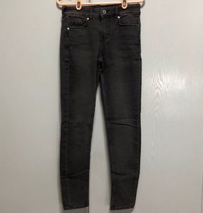 H&amp;M Slim Fit Jeans