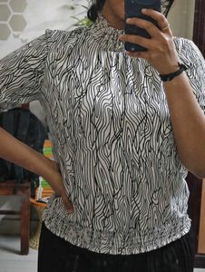 Turtle Neck Printed Top