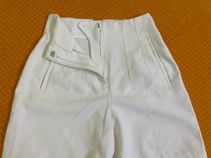 Zara White High-Waisted Shorts Waist 26
