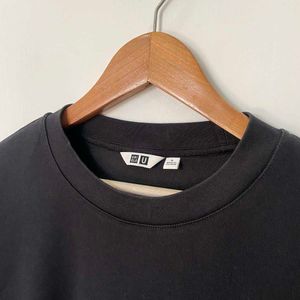 Uniqlo AIRism Plain tee
