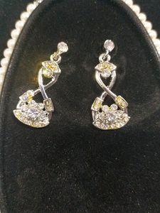 Pearl Necklace &amp; Earrings Set