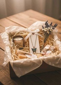 Butterfly Pendant Necklace (it&#39;s fully untouched)