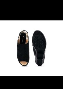 Khadims Heels