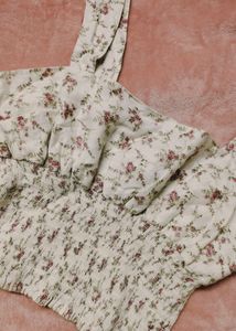 Korean CropTop🌷✨🤍cottage